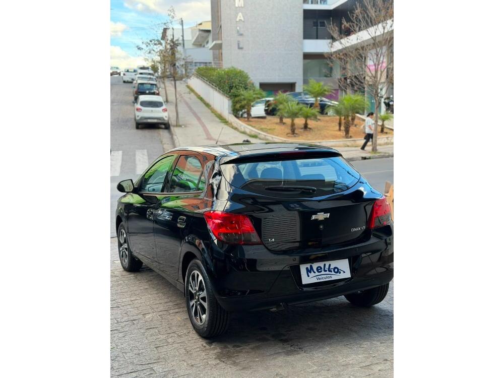 Chevrolet Onix Hatch