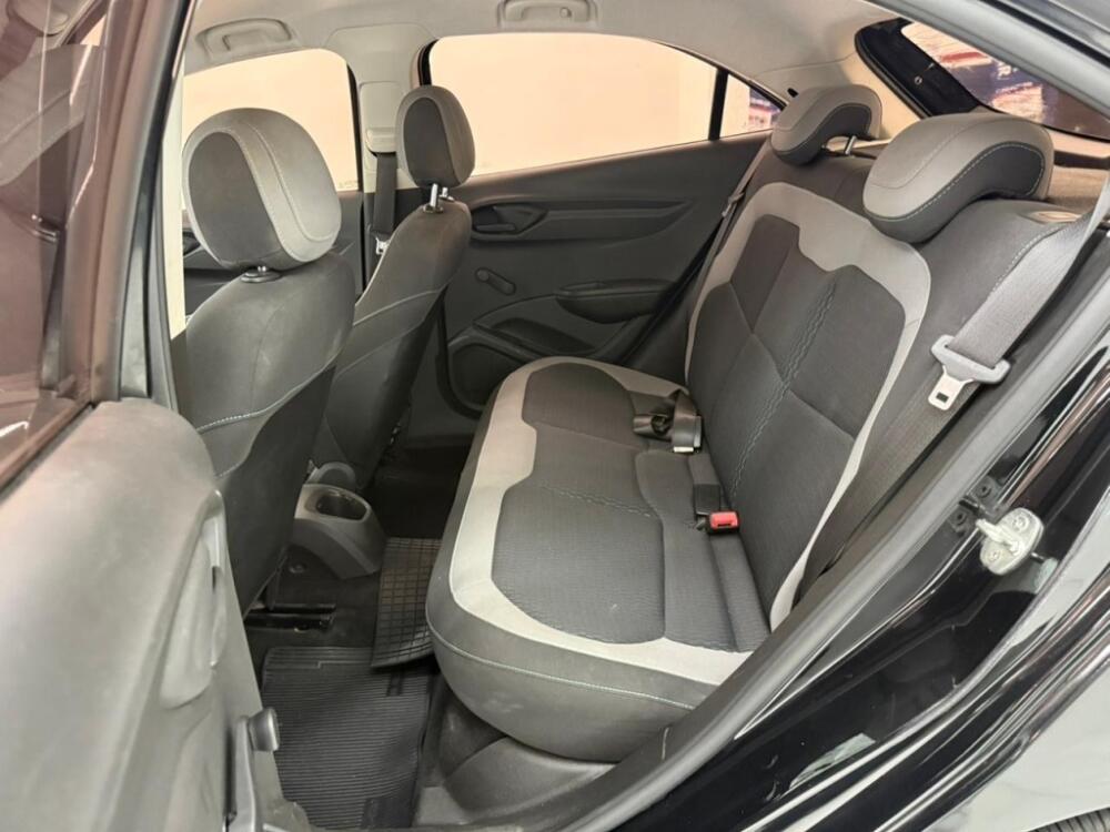 Chevrolet Onix Hatch