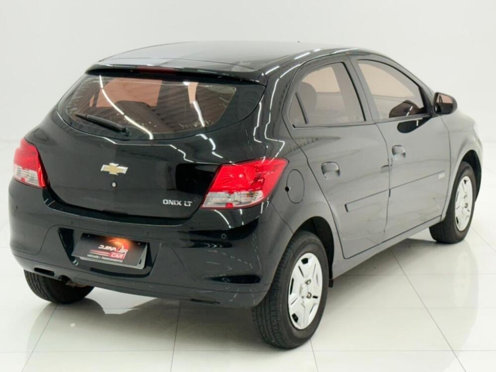 Chevrolet Onix Hatch