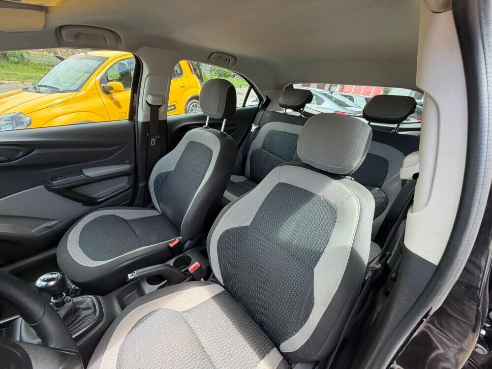 Chevrolet Onix Hatch