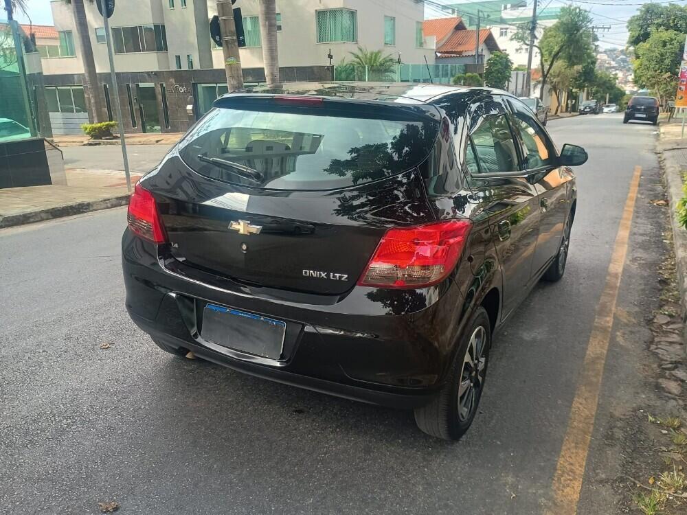 Chevrolet Onix Hatch