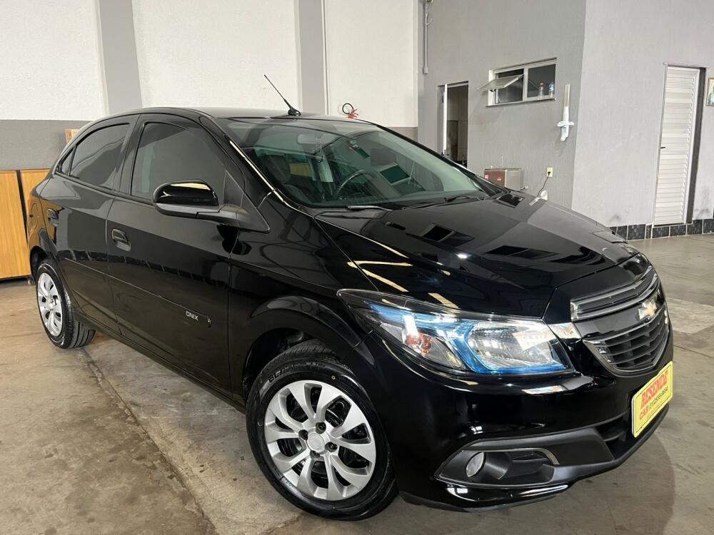 Chevrolet Onix Hatch