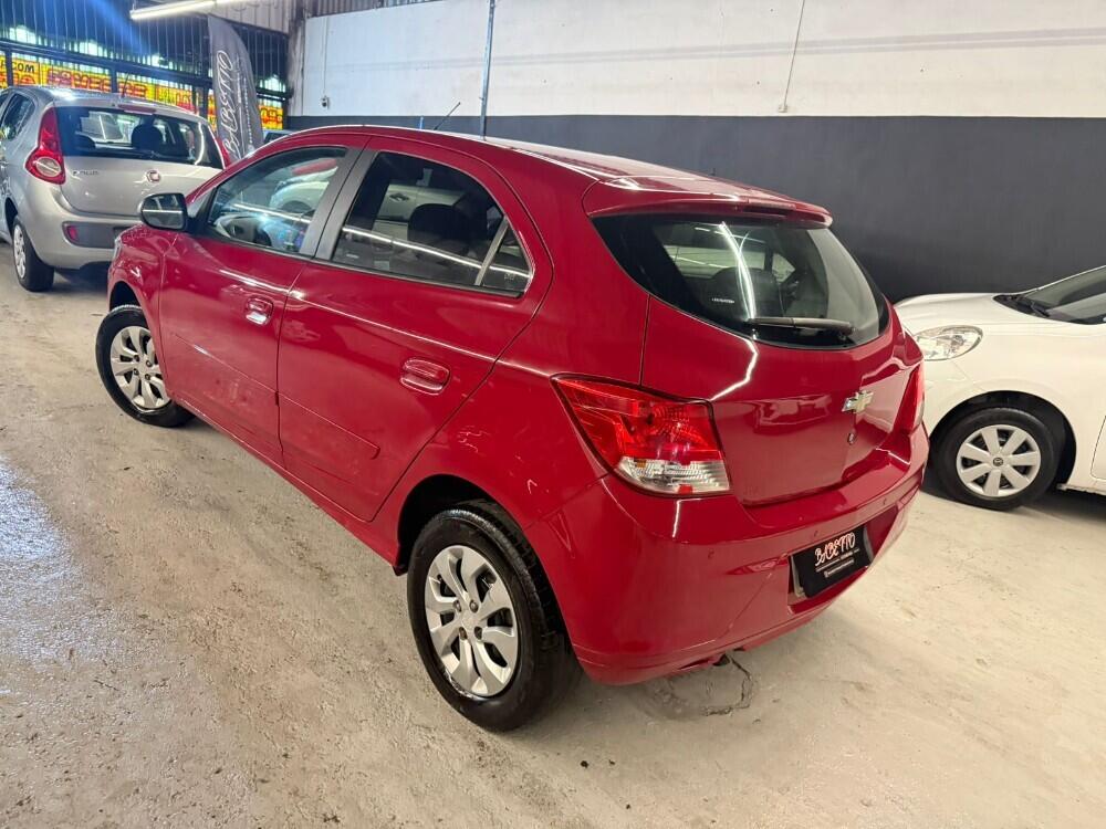 Chevrolet Onix Hatch