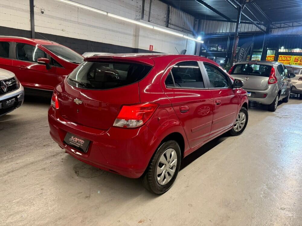 Chevrolet Onix Hatch