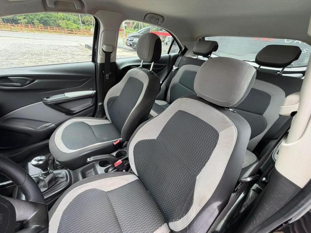 Chevrolet Onix Hatch