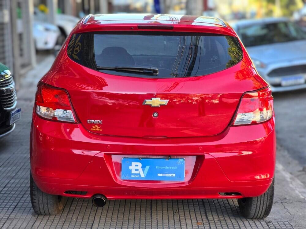 Chevrolet Onix Hatch