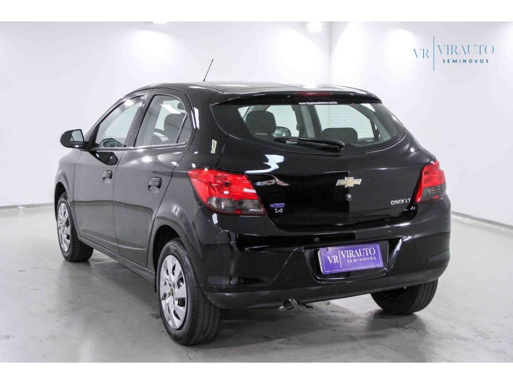 Chevrolet Onix Hatch