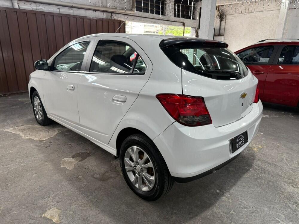 Chevrolet Onix Hatch