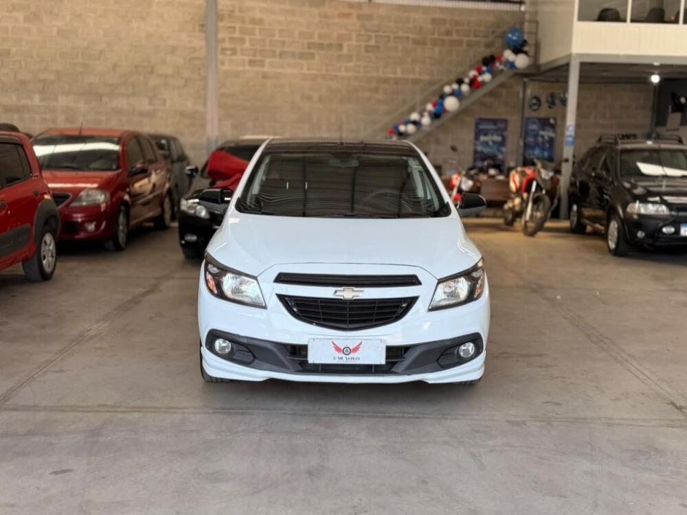 Chevrolet Onix Hatch