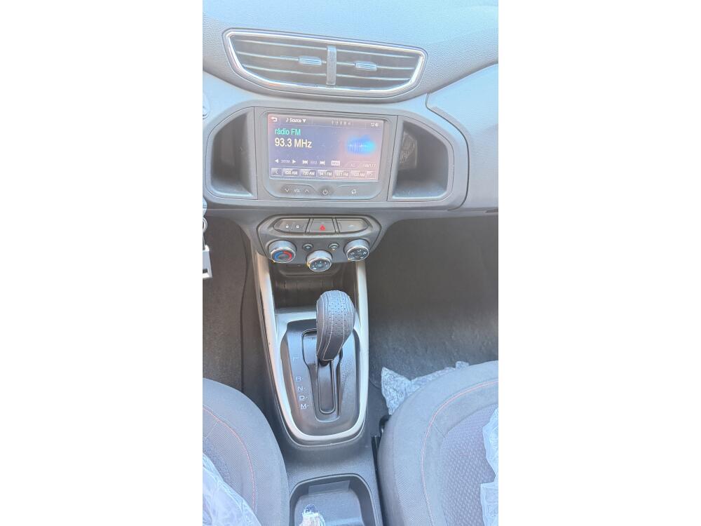 Chevrolet Onix Hatch