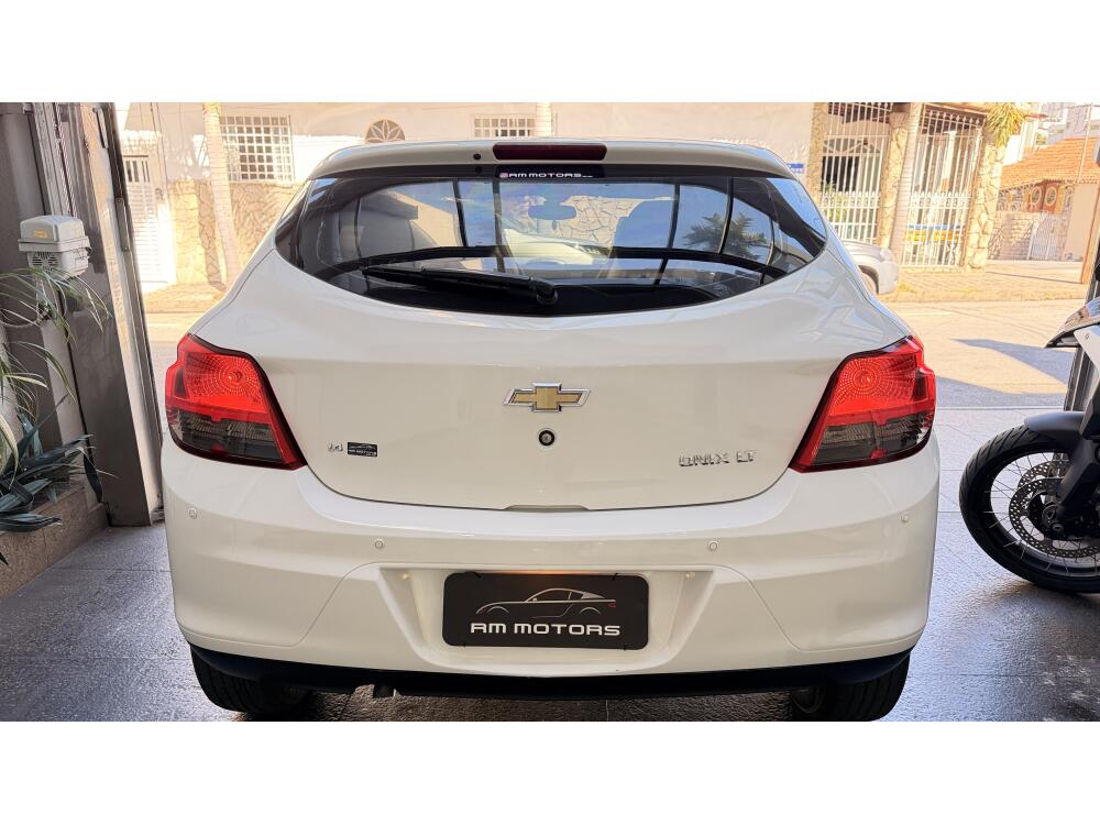 Chevrolet Onix Hatch