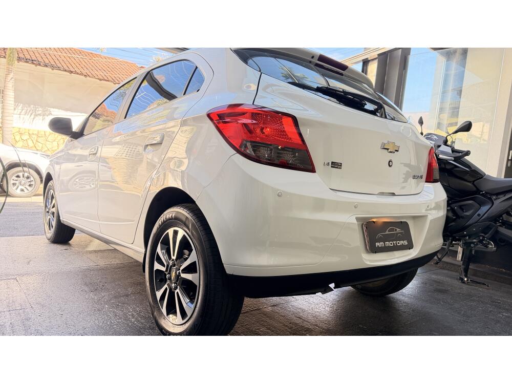 Chevrolet Onix Hatch