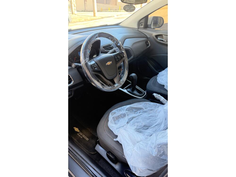Chevrolet Onix Hatch