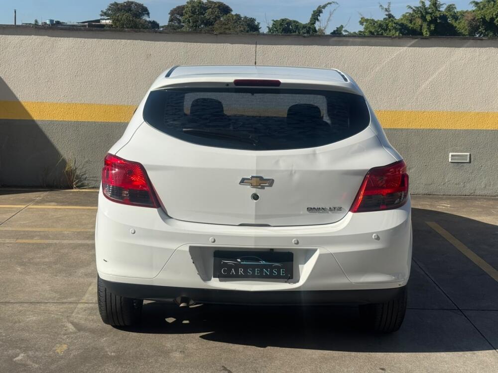 Chevrolet Onix Hatch