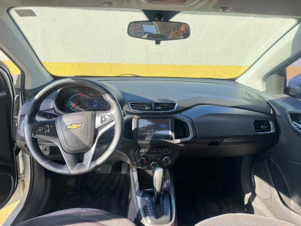 Chevrolet Onix Hatch