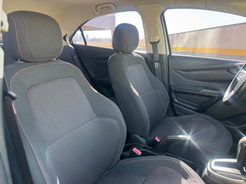 Chevrolet Onix Hatch