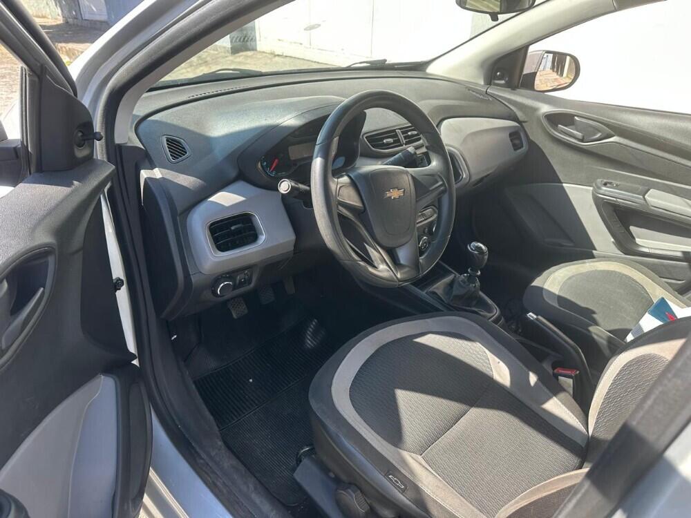 Chevrolet Onix Hatch