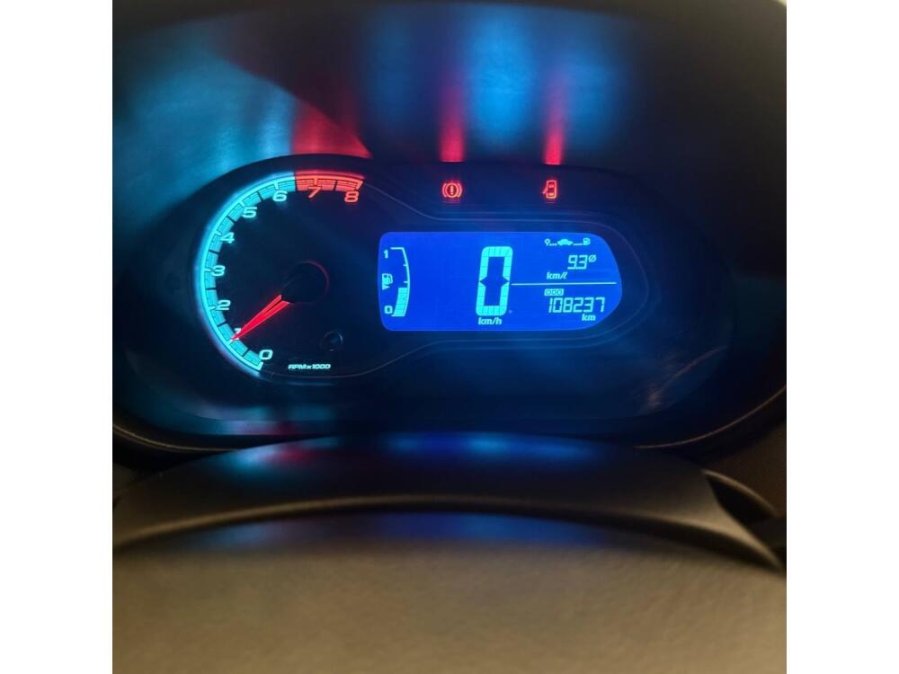 Chevrolet Onix Hatch