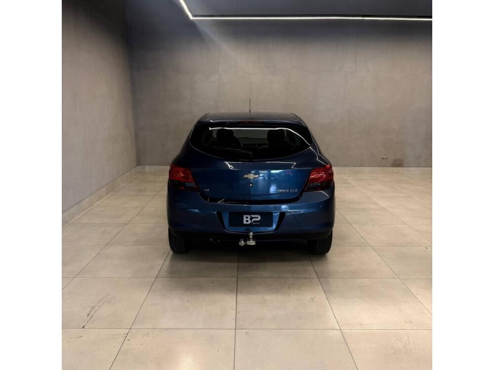 Chevrolet Onix Hatch
