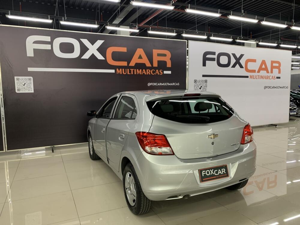 Chevrolet Onix Hatch