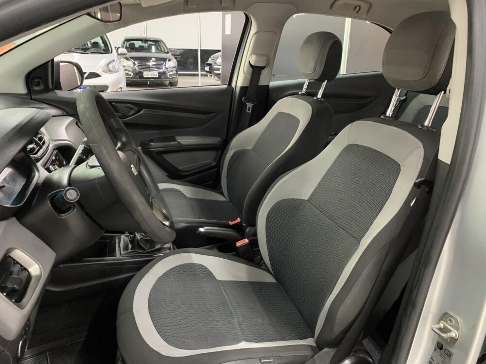 Chevrolet Onix Hatch