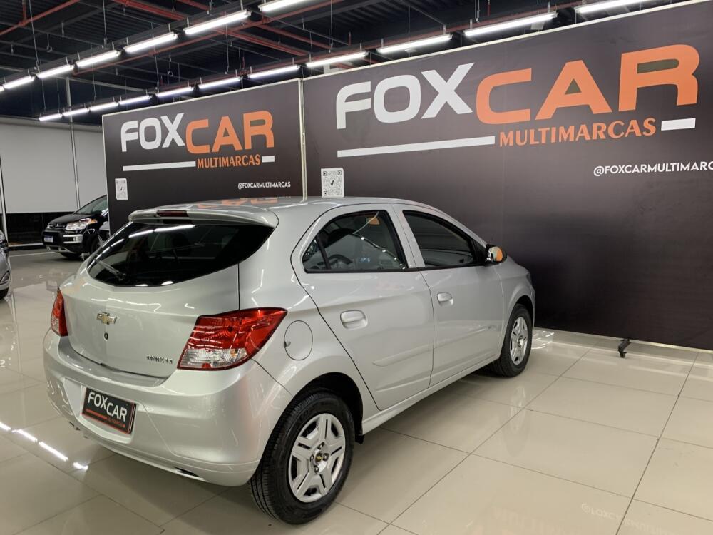 Chevrolet Onix Hatch