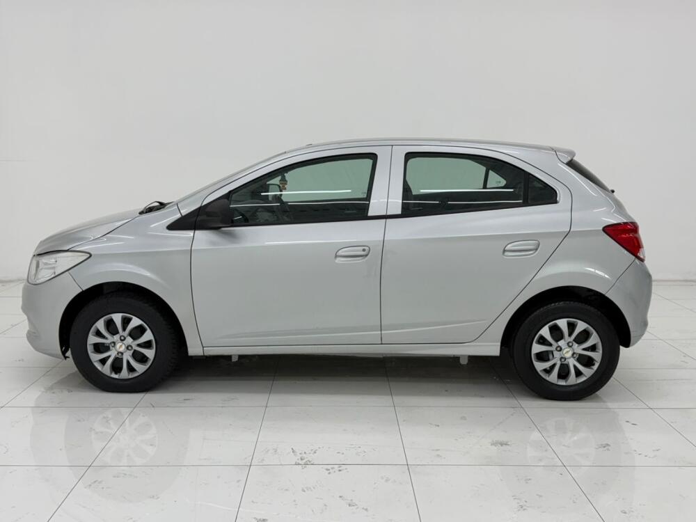 Chevrolet Onix Hatch