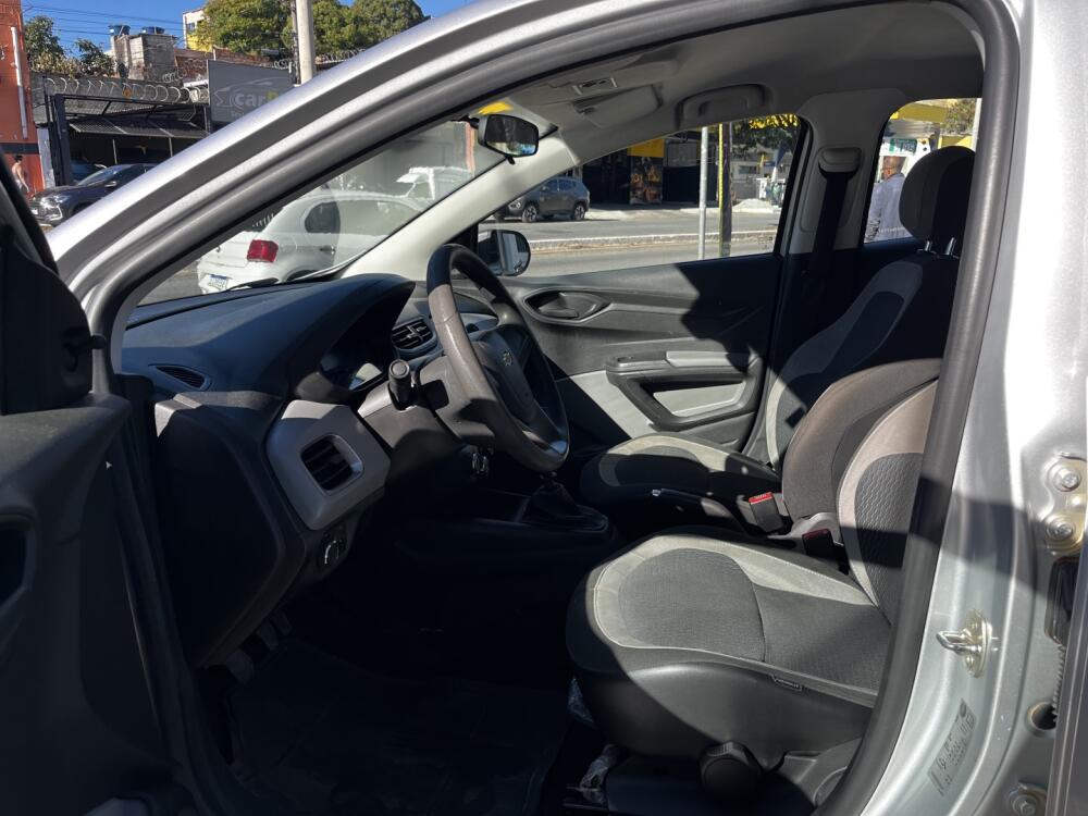 Chevrolet Onix Hatch
