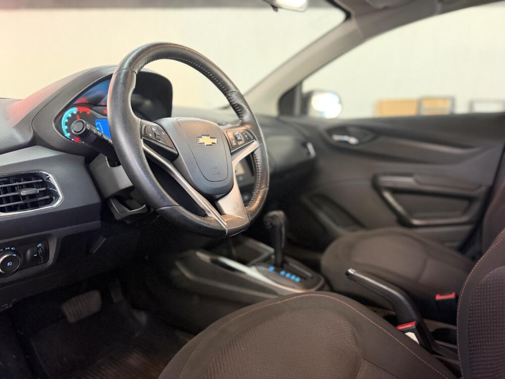 Chevrolet Onix Hatch