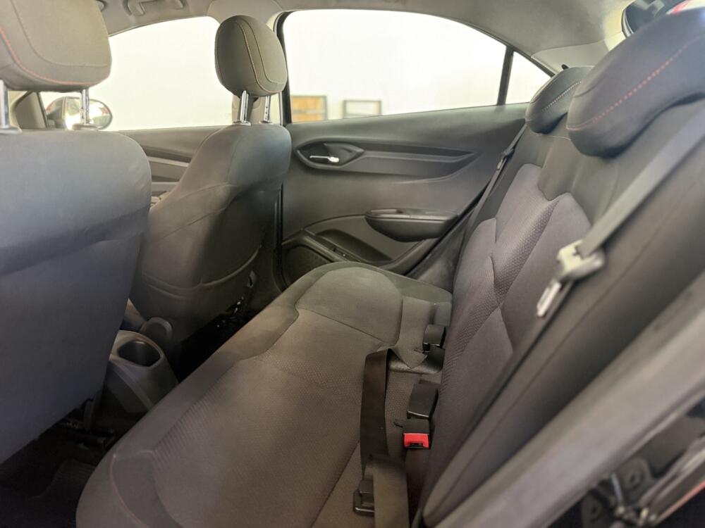 Chevrolet Onix Hatch