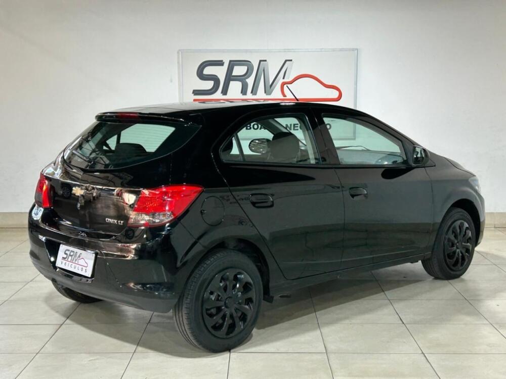 Chevrolet Onix Hatch