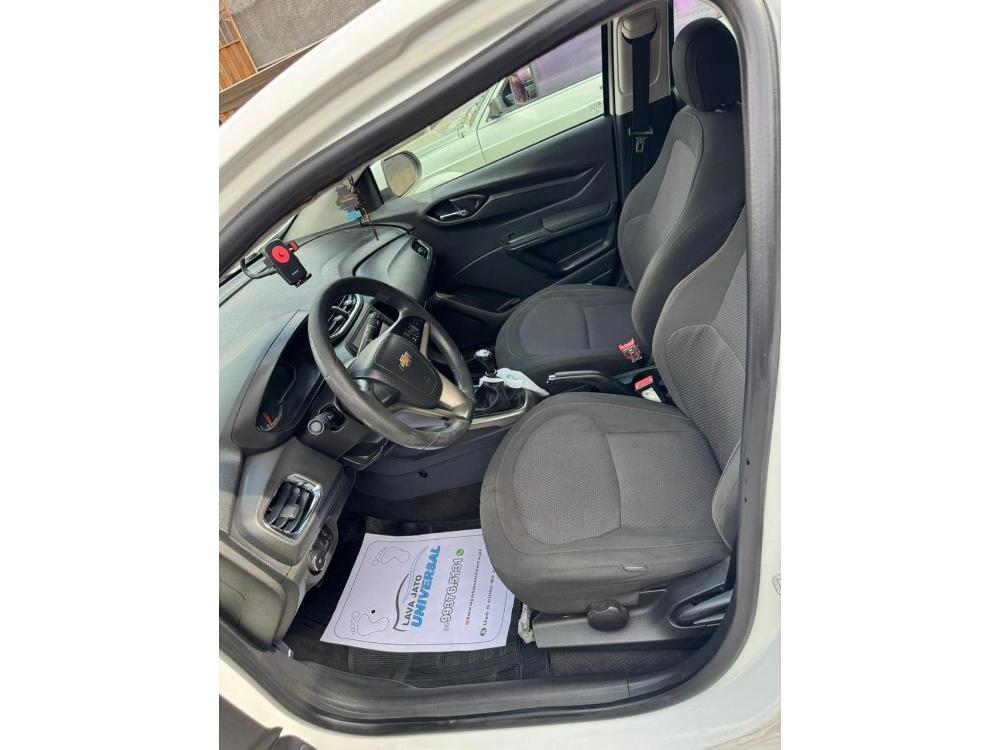 Chevrolet Onix Hatch