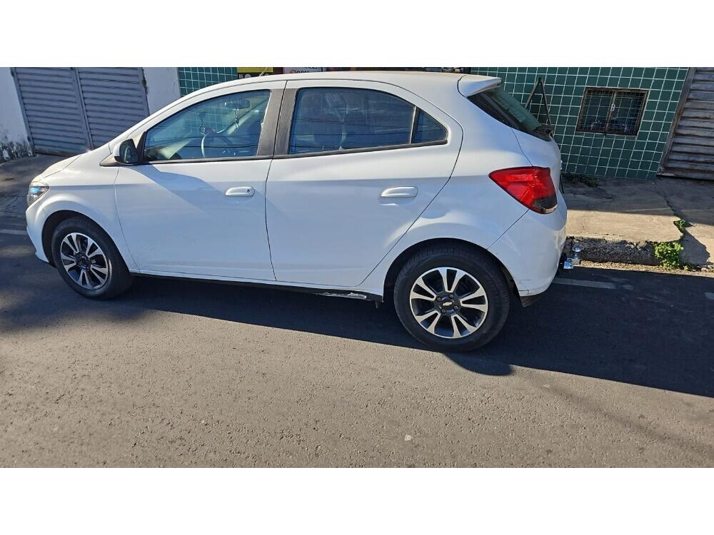 Chevrolet Onix Hatch