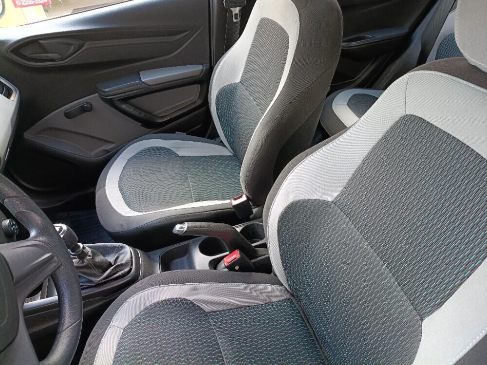 Chevrolet Onix Hatch