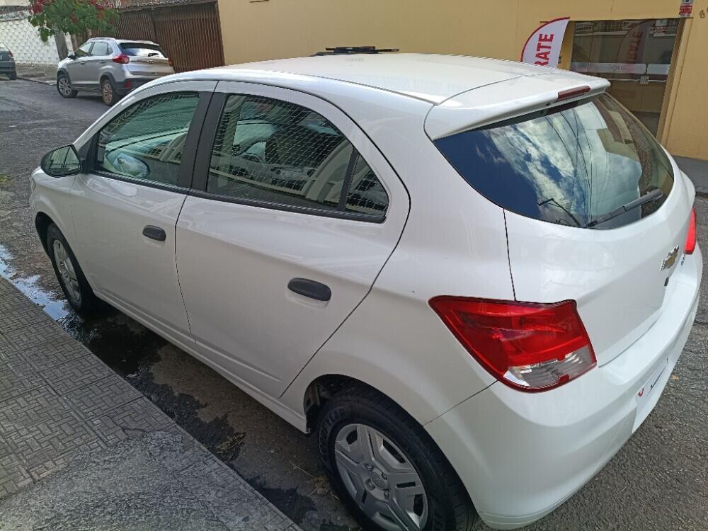 Chevrolet Onix Hatch