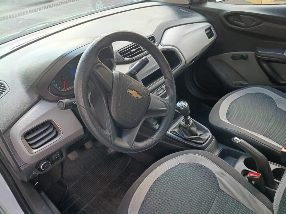 Chevrolet Onix Hatch