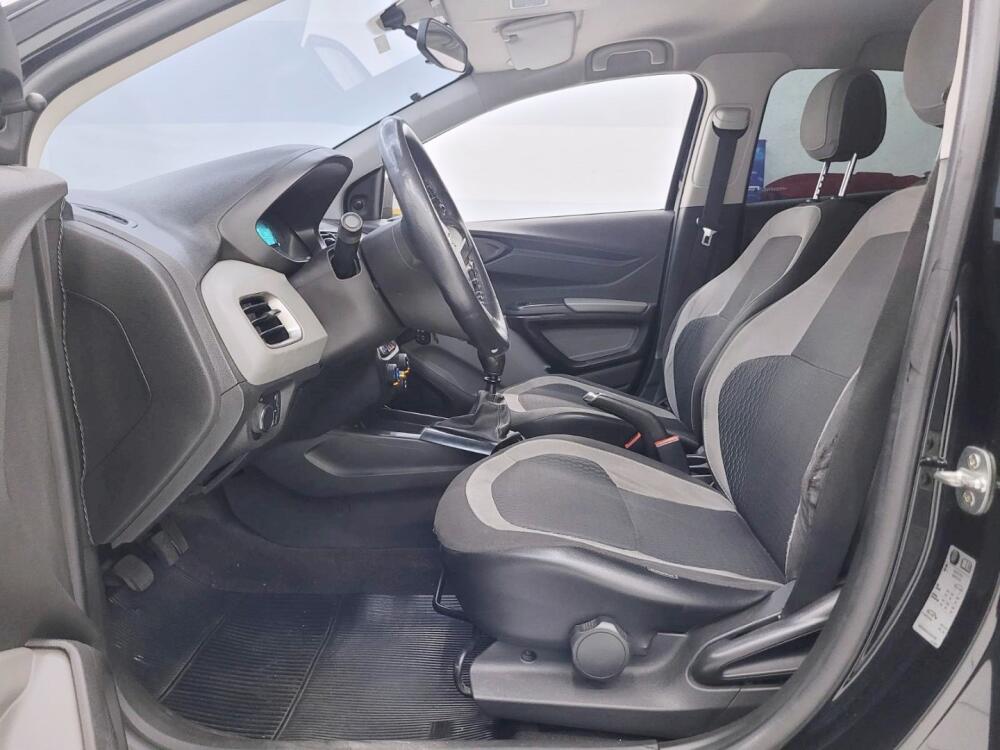 Chevrolet Onix Hatch