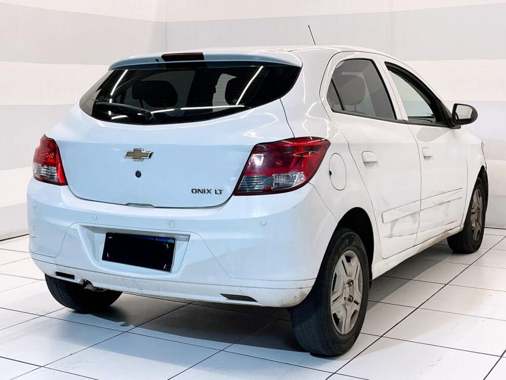 Chevrolet Onix Hatch