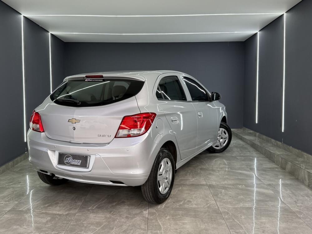 Chevrolet Onix Hatch