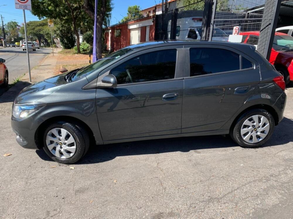 Chevrolet Onix Hatch