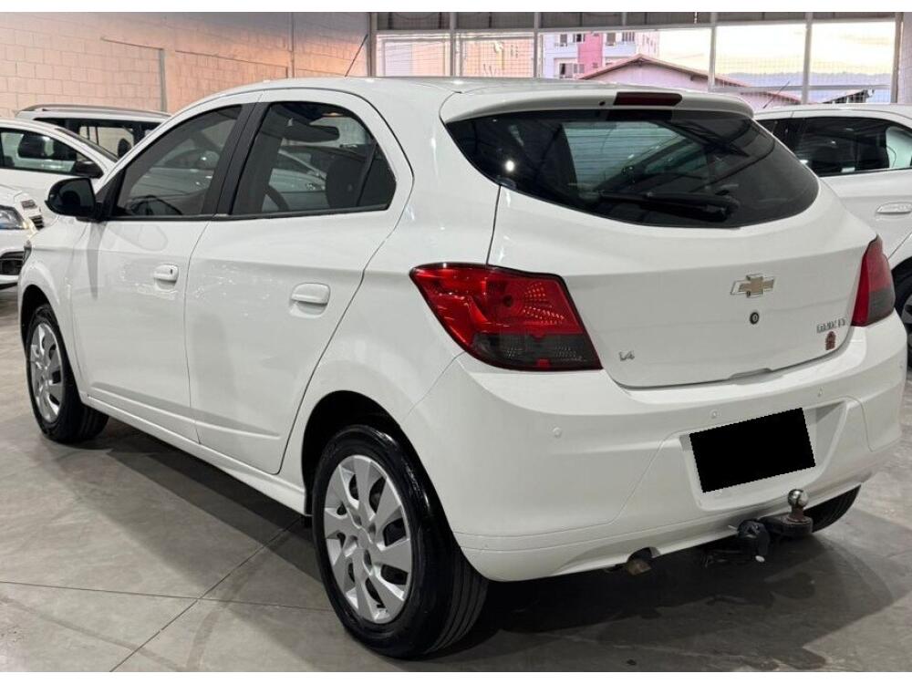 Chevrolet Onix Hatch