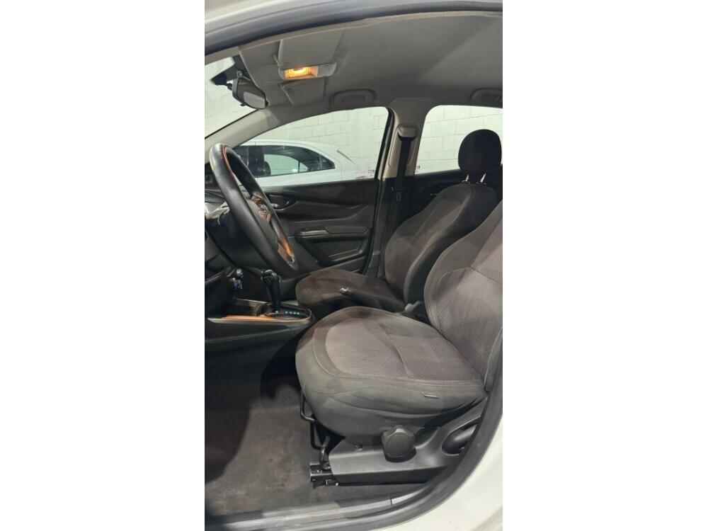 Chevrolet Onix Hatch