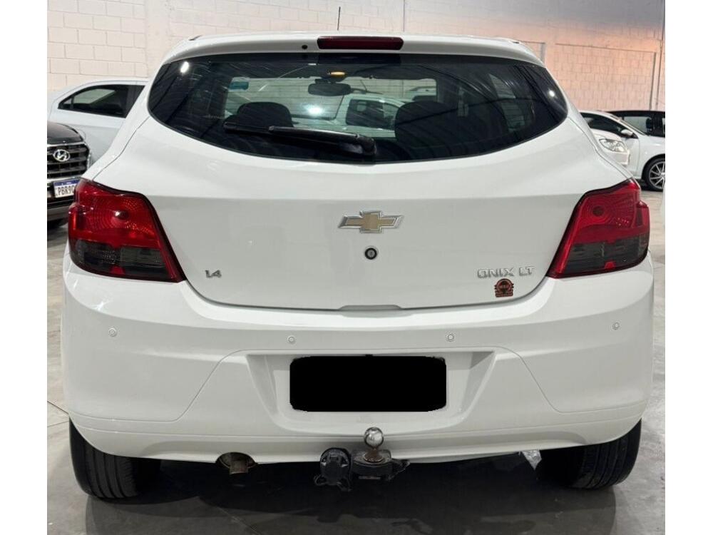 Chevrolet Onix Hatch