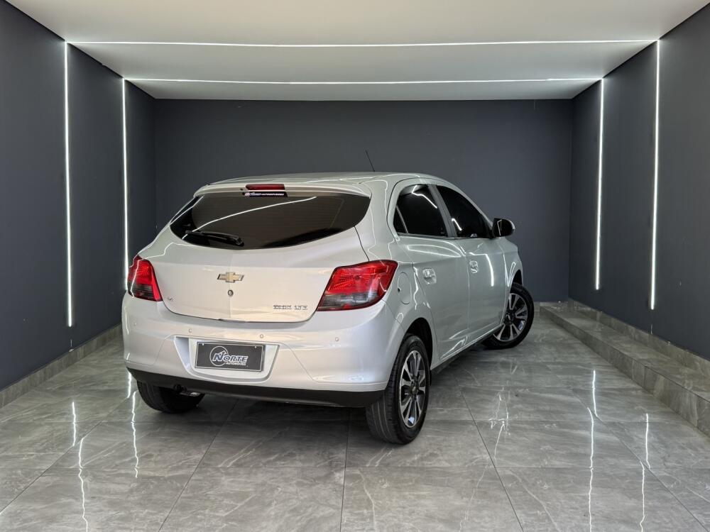 Chevrolet Onix Hatch