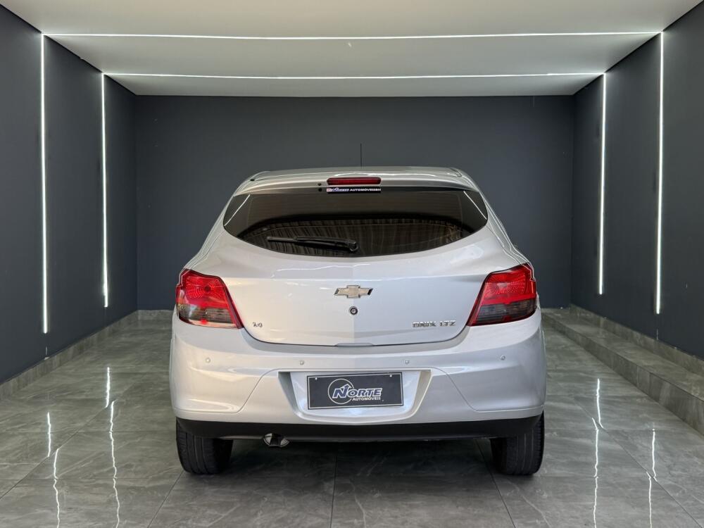 Chevrolet Onix Hatch