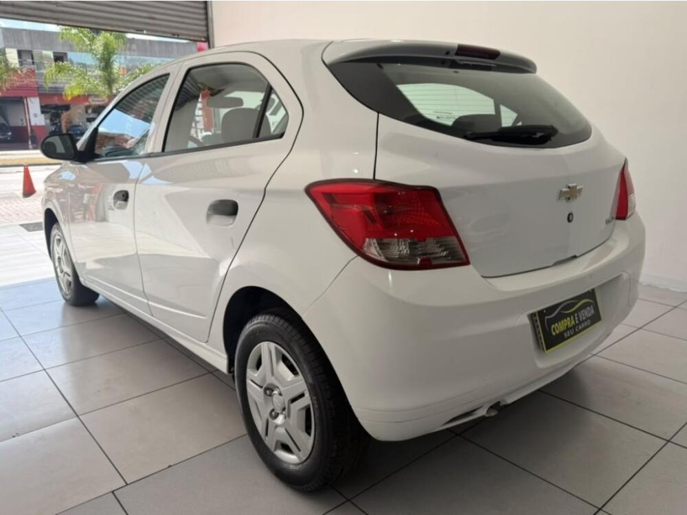 Chevrolet Onix Hatch