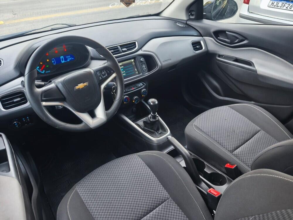Chevrolet Onix Hatch