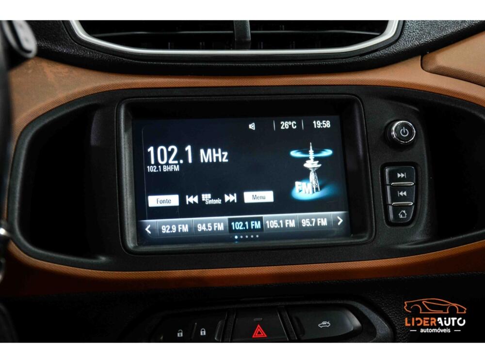 Chevrolet Onix Hatch