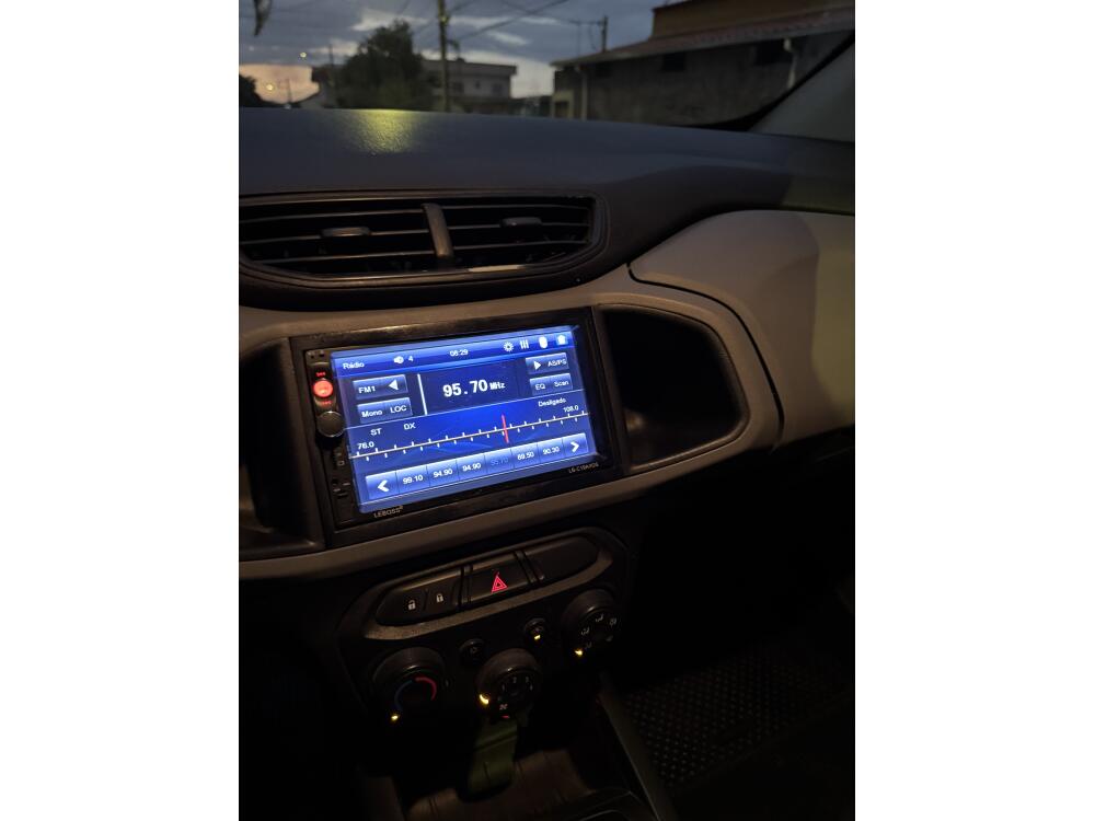 Chevrolet Onix Hatch