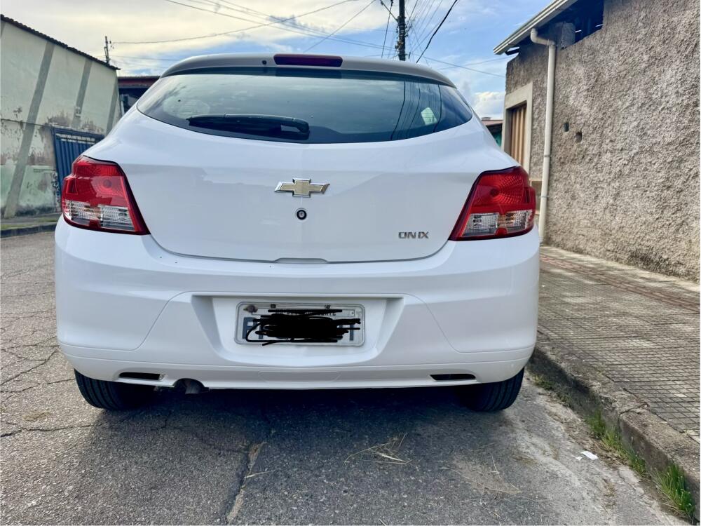 Chevrolet Onix Hatch